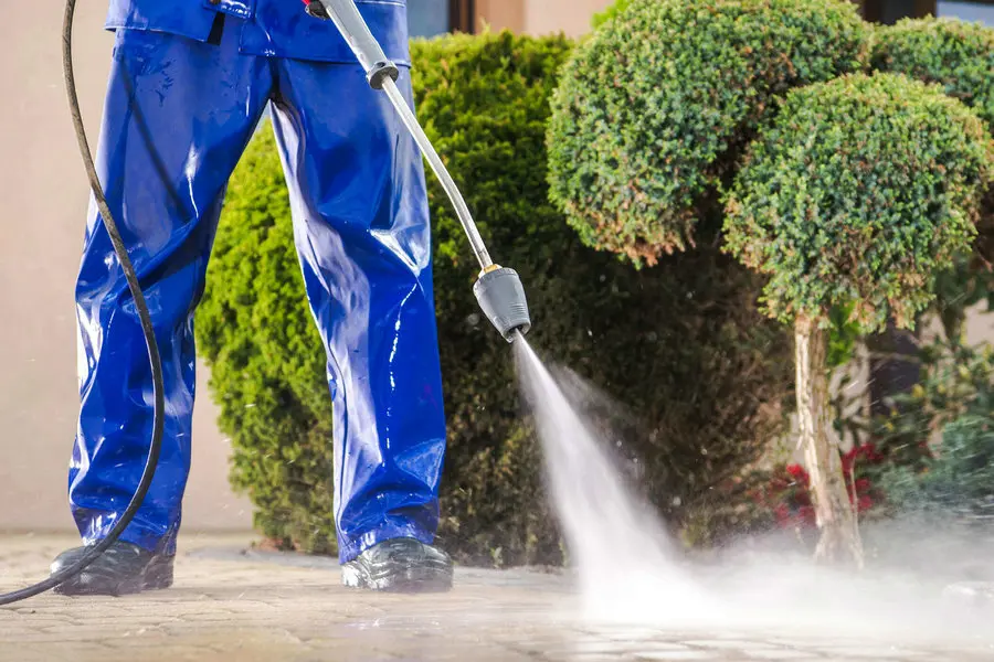 Pressure cleaning in Central West NSW